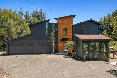 Image de Quartier exclusif de plusieurs millions de dollars!