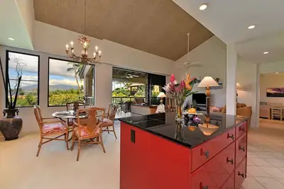 Image de Vues incroyables, plus proche de la plage, village d'Ekahi, Wailea, unité 20i
