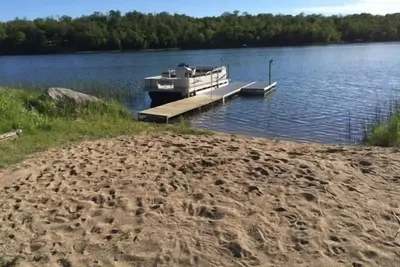 Image de Cabine du lac avec plage privée sur le magnifique grand lac Sugarbush