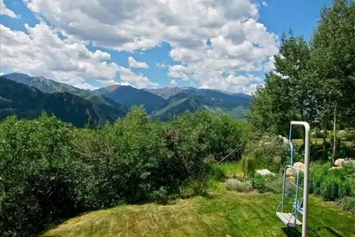 Image de Incroyable luxe privé Accueil w / vues dégagées sur Aspen