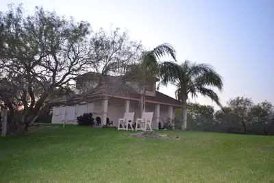 Image de Cabine au bord de l'eau sur Laguna Salada (Baffin Bay) Riviera, Texas. Privé, isolé