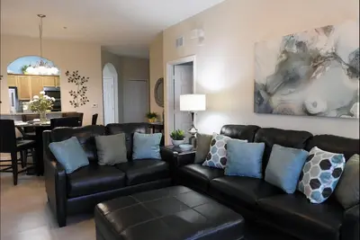 Image de Fireworks View 3br Condo Près de la piscine, 2 Mi de Disney - Windsor Hills