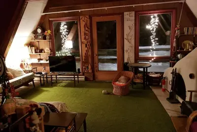 Image de Spacious Skihouse on Mrg with Deck, 2 Kitchens, W/D, Minutes from Foliage Rides