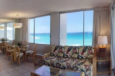 Image de Monarque du Pacifique. 29ème étage avec vue complète sur l'océan. 1 chambre à coucher. Bonne affaire!