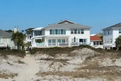 Image de C'est un havre de plage et c'est en bord de mer! Voir les belles dunes et l'océan