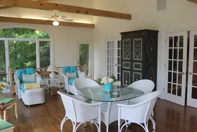 Image de Belle maison sur le lac Rabun!