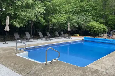 Image de Fabuleux Accueil pour 14 personnes avec piscine privée chauffée et A / C près de Buchanan Plage