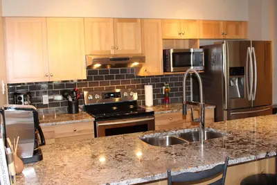 Image de Voir Rocky Mountain Condo - Great Location! ! !