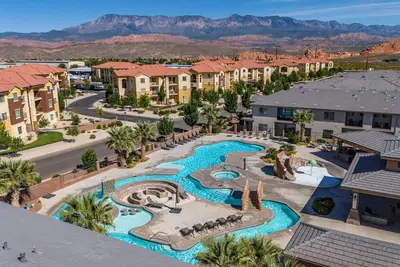 Image de 2086 | 2 Ps4, Ping Pong, Corn Hole, Booster Seat / High Chair, Pack N` Play, Jeux Et Plus!