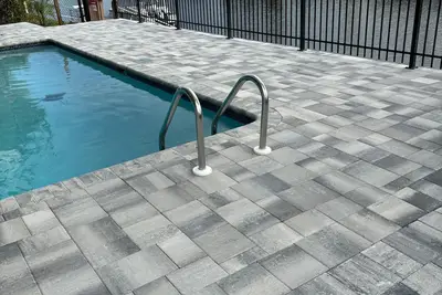 Image de Accès direct golfe, Piscine, kayaks, et entièrement rénové!