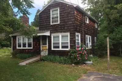 Image de Sunny 2 Cottage Cottage avec plage privée (près de New London, à 2 heures de Manhattan)