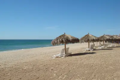 Image de Beachnplace! Incroyable vue sur l'océan avec chambre avec lits superposés et barbecue sur le patio en phase 2!