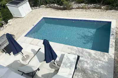Image de Villa 2 chambres avec piscine privée! Marchez jusqu'à la plage de Long Bay. Courte distance en voiture de Grace Bay!
