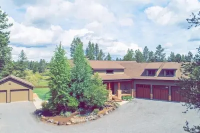 Image de Restez 25 minutes du mont. Bachelier! Renseignez-vous sur les nuits gratuites! Chiens bienvenus! Jacuzzi!