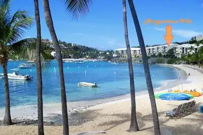 Image de Une vue magnifique sur les Caraïbes! Plages de sable blanc! Soldes d'automne chez Marguerite-a-Villa!