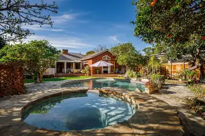 Image de Premium Pool SoCal Spa Retreat Orchard Private R&R La Near Universal Hollywood