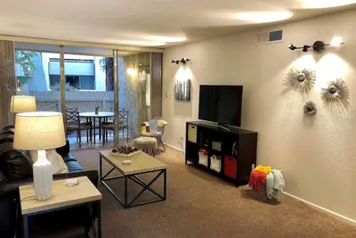 Image de Vieille ville Scottsdale Condo! Quartier des divertissements!