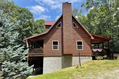 Image de Belle cabine près de Blowing Rock and Boone! Récemment rénové!
