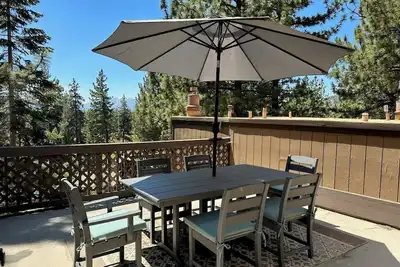 Image de Tahoe Getaway, retraite paisible en famille! Vues à couper le souffle, près du centre-ville et de la plage