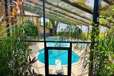 Image de Lake Home avec 4 chambres / 4 salles de bain et piscine avec plongeoir