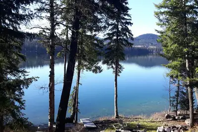 Image de Chalet privé au bord du lac des Roches