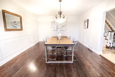 Image de Toronto Mansion [6 chambres, 3. 5 salles de bain] ✔Aaa Location✔