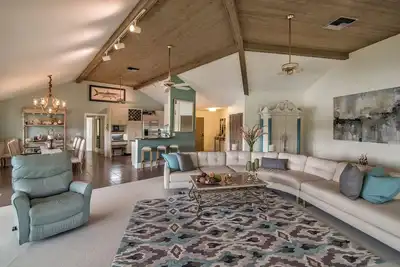 Image de Nouveaux tarifs pour le Nw Bradenton exclusif; Oiseaux exotiques, Dolp- Waterfront