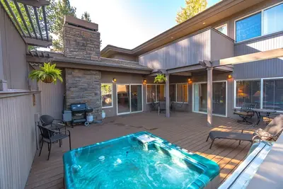 Image de Bend Isluded, Maison de ville de luxe au Broken Top Club