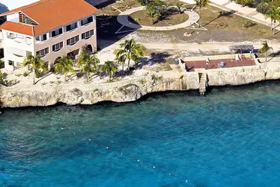 Image de Superbe bord de l'océan Lieu 16 pieds de la mer des Caraïbes!