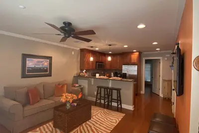 Image de Magnifique condo Clemson situé à moins de 2 km du campus et du centre-ville.