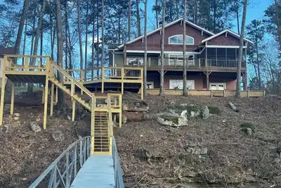 Image de On A Whim Rustic Lodge près de Smith Lake Park