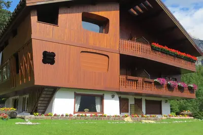 Image de Grande Vue Incroyable! Chalet Romantique De Luxe 5min À Pied Du Centre - Installations De Ski