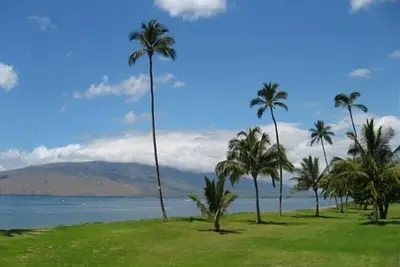 Image de Remodelé Maui Sunset Condo A409, le Super Ocean View & Mt Haleakala