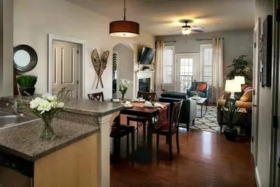 Image de Condo de luxe situé dans l'un des plus «cool petites villes de l'Amérique\"