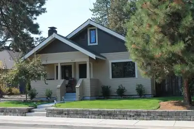 Image de Super emplacement et maison au centre-ville
