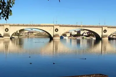 Image de Kings View # 106 Beach Level Condo sur l'eau 5 étoiles