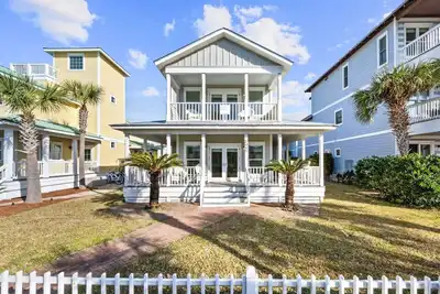 Image de Maison luxueuse directement en face de la plage privée avec accès à la plage privée - Piscine privée