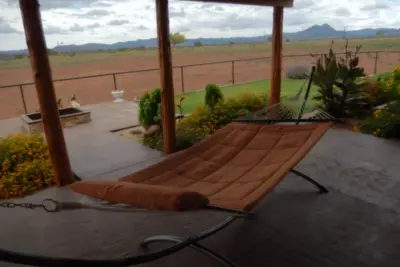 Image de Expérience western rustique avec bain à remous pour observer les étoiles - sans frais supplémentaires