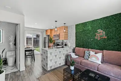 Image de Mini Oasis dans le coeur de San Diego avec Parking Gratuit