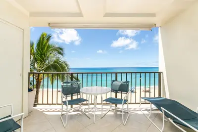 Image de Location De Vacances Juridique * TRÈS Peu À Gauche Sur Oahu * Princess Beachfront / W Pkg Sans Condo