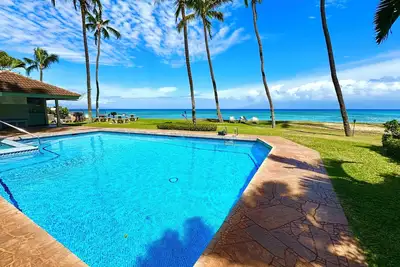 Image de Premium Direct Oceanfront Penthouse avec plage! !