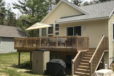 Image de Brand New Cozy Cottage w / Wifi-5 min à pied de l'accès privé à la plage du lac Michigan