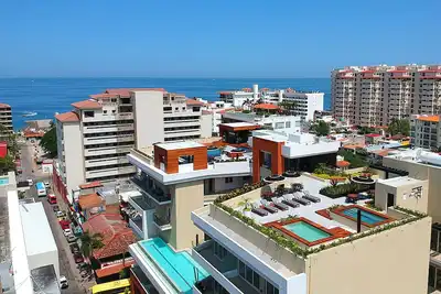 Image de Superbe condo neuf avec superbe terrasse sur le toit dans la zone romantique - Vieille ville
