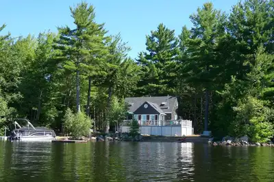 Image de Péninsule privée, 600 ’de front de mer + plage de sable sur le lac Sunrise