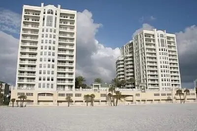 Image de Mandalay Beach Club Direct sur la plage 3br / 3ba, exposition Sw, ouvert de septembre à octobre