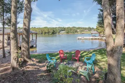 Image de Retraite au bord de l'eau pour petits et grands! Maison classée au bord du lac Lake Anna classée n ° 1
