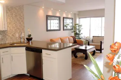 Image de Rénovations haut de gamme! ! Superbe, Oceanview, Oceanfront Suite de luxe!