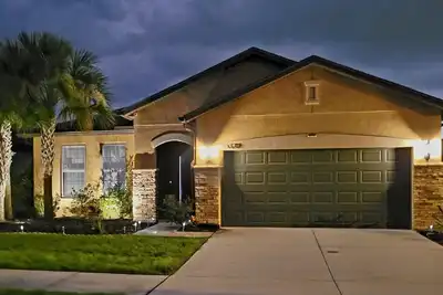 Image de Suncity Center Nouvelle Maison Avec Une Vue Magnifique Sur Le Lunet De Soleil. <br><br><br>