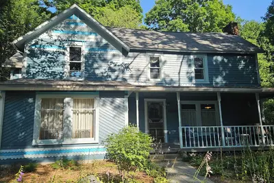 Image de 500 'au lac Torch et au parc - Marchez vers les tarifs d'automne et de printemps Alden