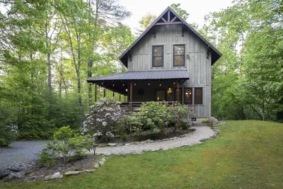 Image de Summer Haven - 1 Mile de Dupont State Forest from Home!